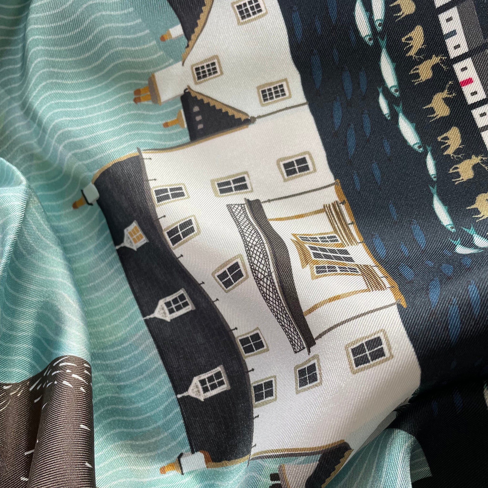 Applecross House detail on Bealach na Bà scarf