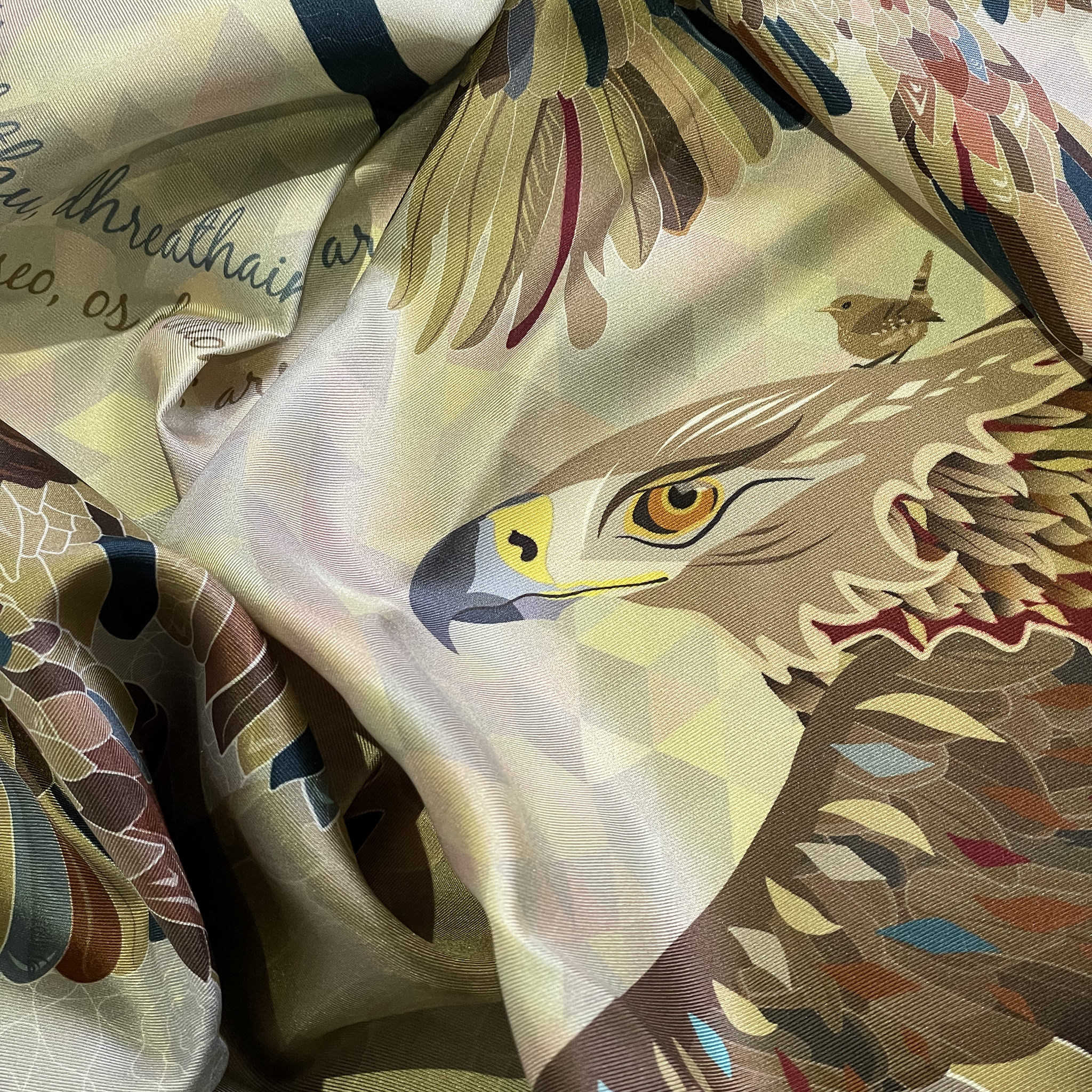 THE EAGLE & THE WREN | AN T-IOLAIR & AN DREATHAN-DONN | LARGE SILK SCARF | 90cm x 90cm